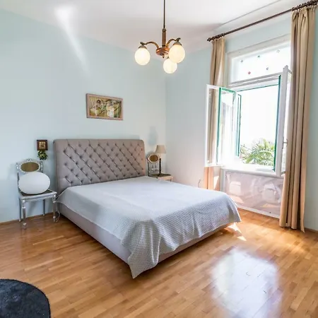 Penthouse And Piano Nobile Prkg Wifi Garden Near Away From Roads Apartmán Opatija