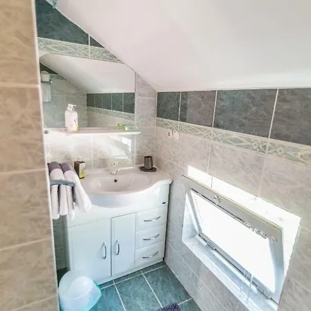 Penthouse And Piano Nobile Prkg Wifi Garden Near Away From Roads Διαμέρισμα