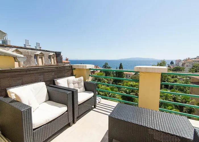 Penthouse And Piano Nobile Prkg Wifi Garden Near Away From Roads Opatija